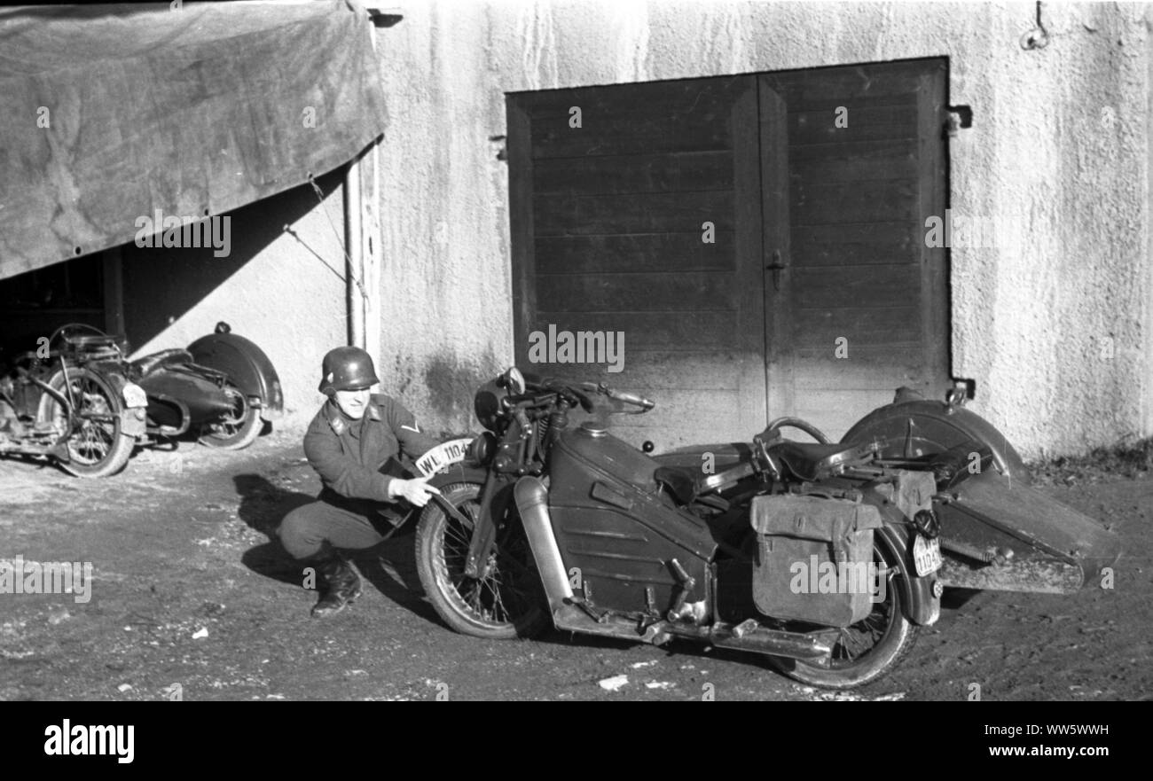 Wehrmacht Luftwaffe Motorrad Gnome et Rhone-Luftwaffe erfasst Motorrad/Motorrad Gnome et Rhone Stockfoto