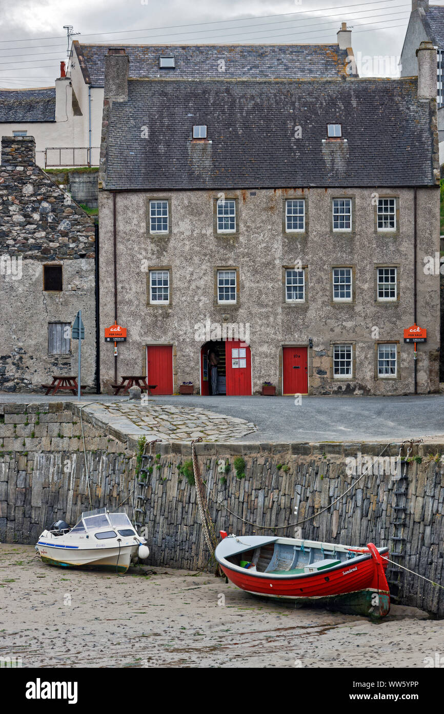 Großbritannien, Schottland, Aberdeenshire, Banffshire, Portsoy, Hafen, Herbst trocken, Boote, Haus, digital bearbeitet Stockfoto