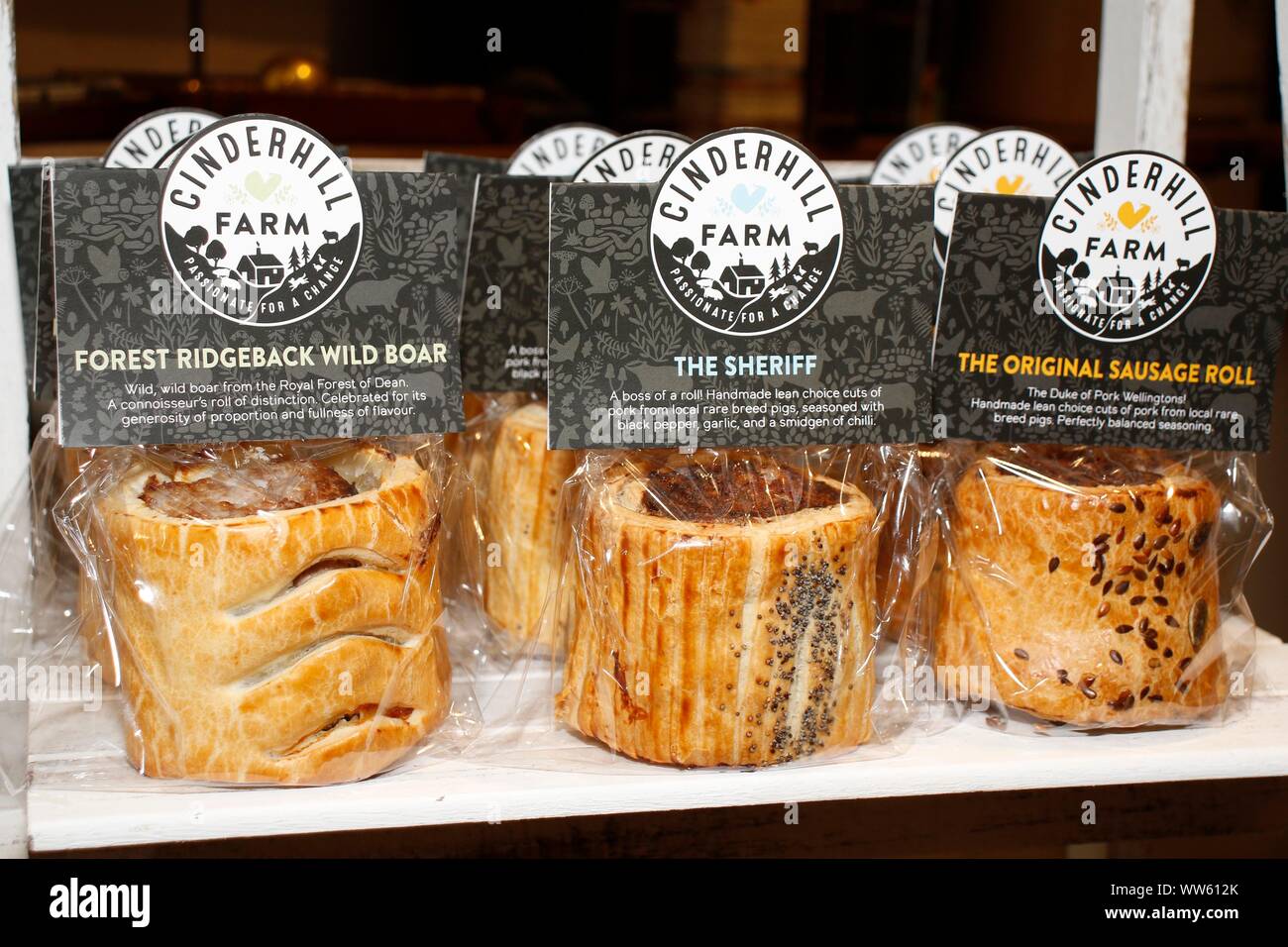 Preisgekrönte wurst Brötchen von Deborah Flint's Cinderhill Farm unternehmen, im Wald von Dean. Stockfoto