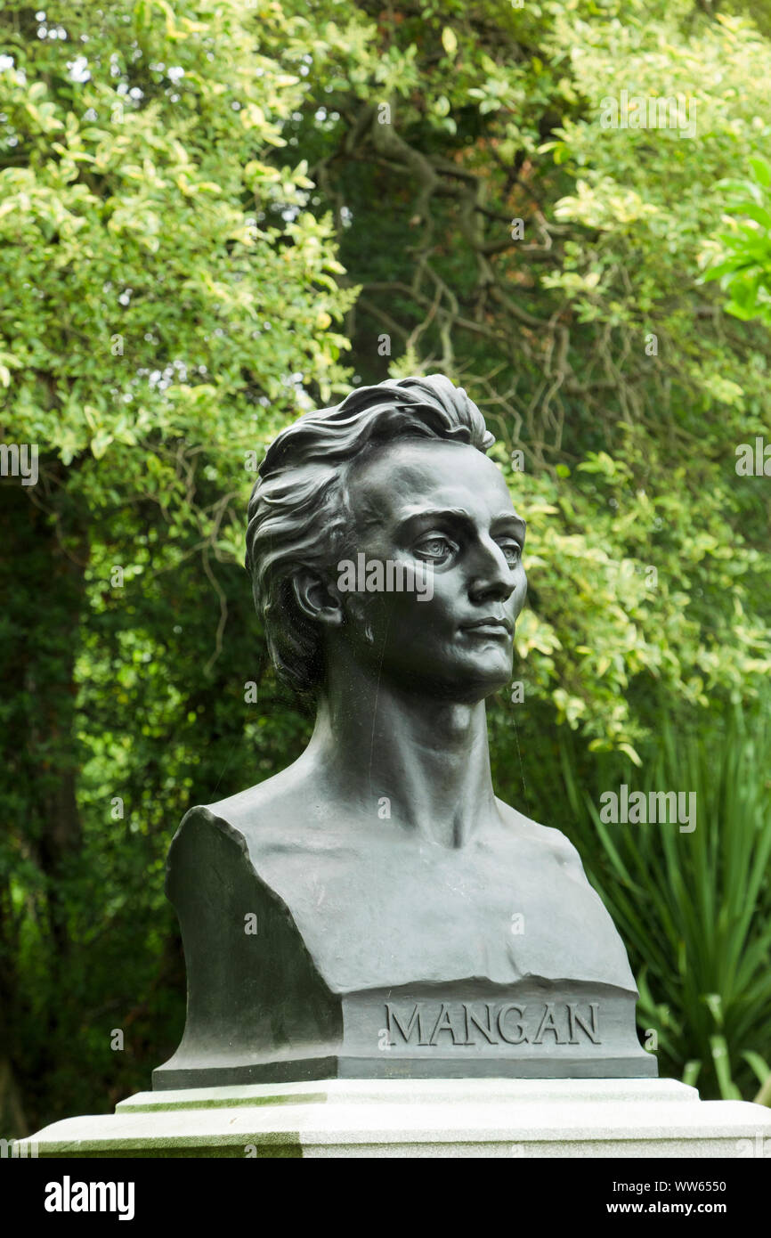 Büste des Dichters James Clarence Mangan in St Stephen's Green, Dublin, Irland Stockfoto