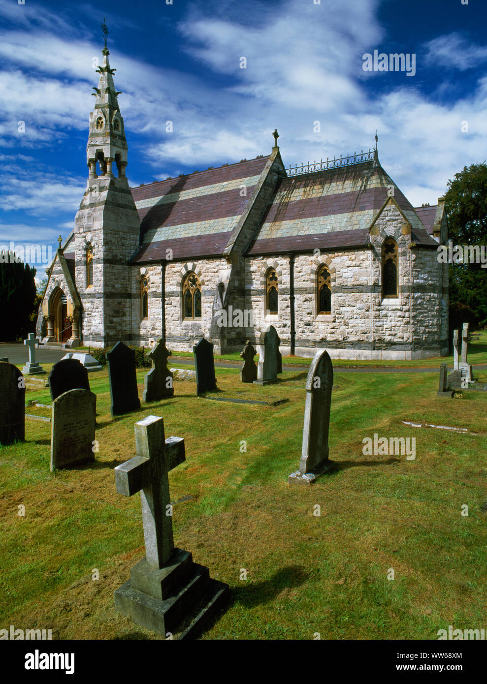 Llanbedr-Dyffryn - Clwyd, N. in Wales, UK: hohe viktorianische Kirche erbaut 1863 von Poundley & Walker für John Jesse von pierrevert Halle alte St Peter's zu ersetzen. Stockfoto
