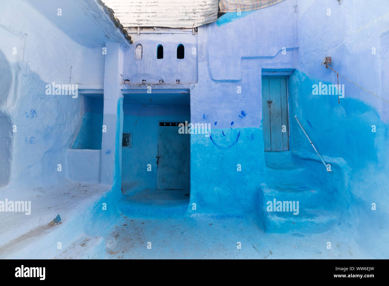 Blue Alley in Tanger, Marokko, Nordafrika, Afrika Stockfoto