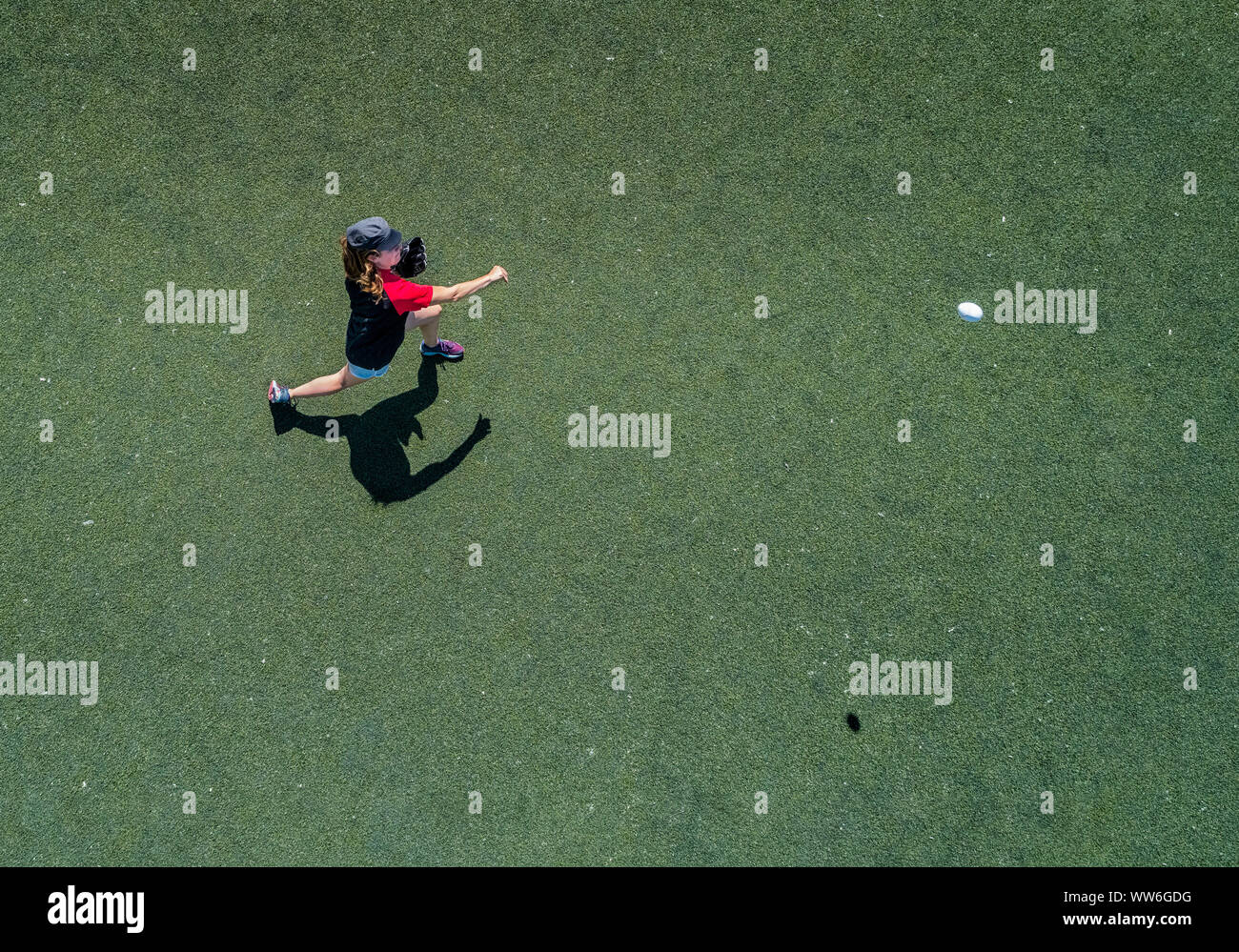 Luftaufnahme, Teenager, 18 Jahre, spielen Baseball Stockfoto