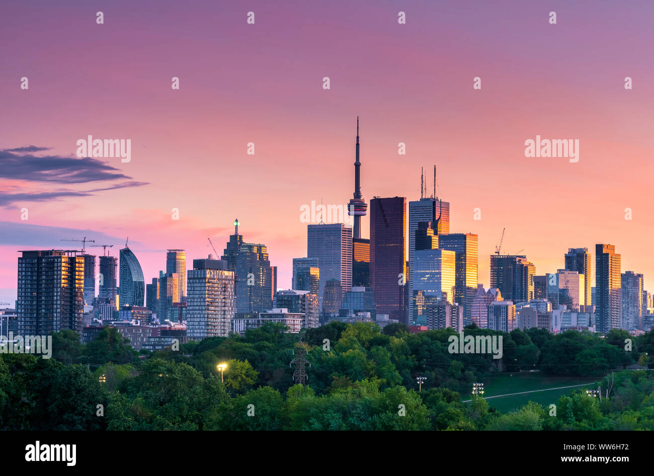 Blick auf die Stadt Toronto von der Riverdale Avenue. Ontario, Kanada Stockfoto