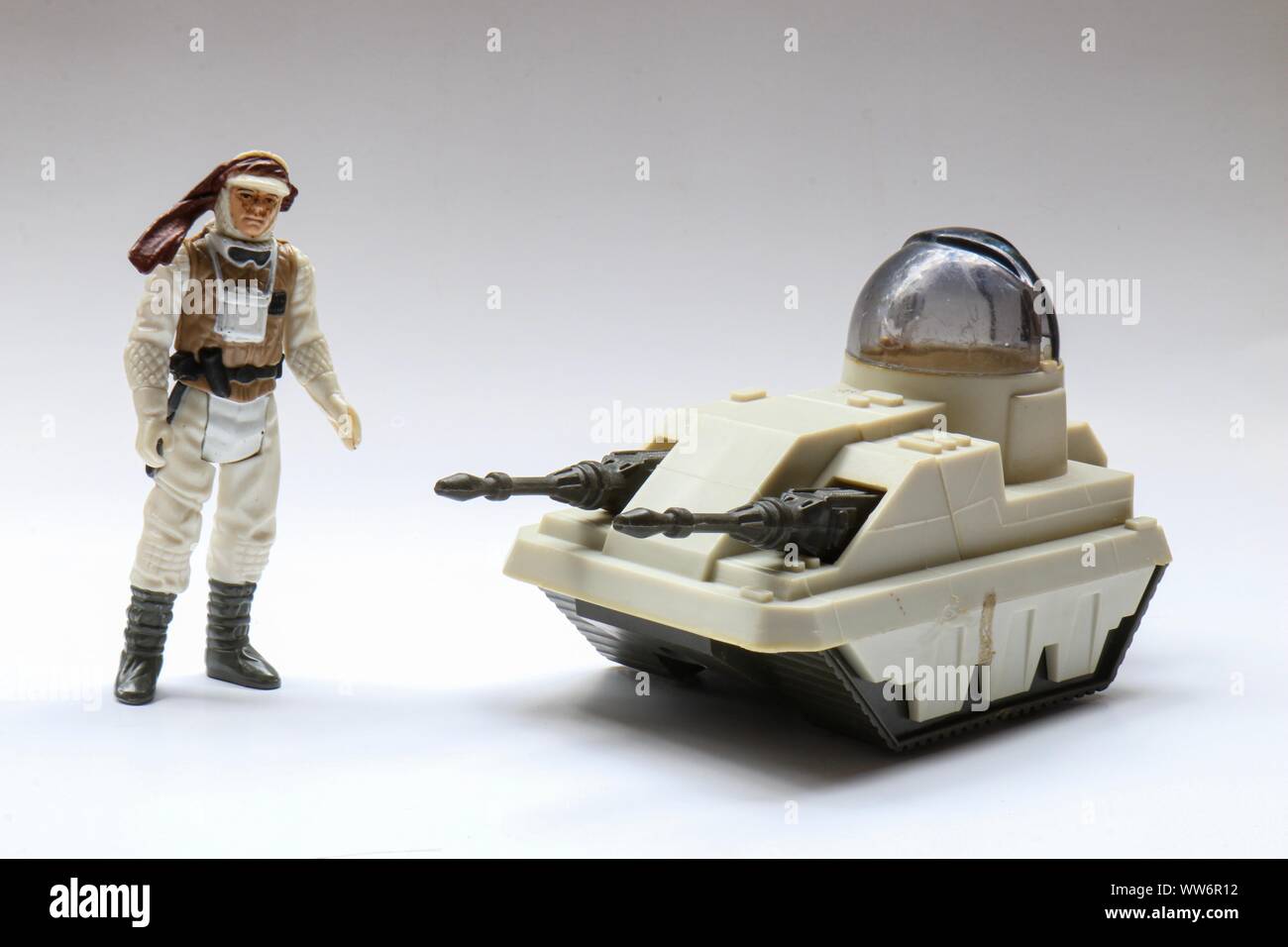 BERLIN - September 02, 2019: Vintage Star Spielzeug Fahrzeug "LC-3" (Mobile Laser Kanone) mit Luke Skywalker von Kenner. Es ist von der Mini-Rigs Serie - Stockfoto