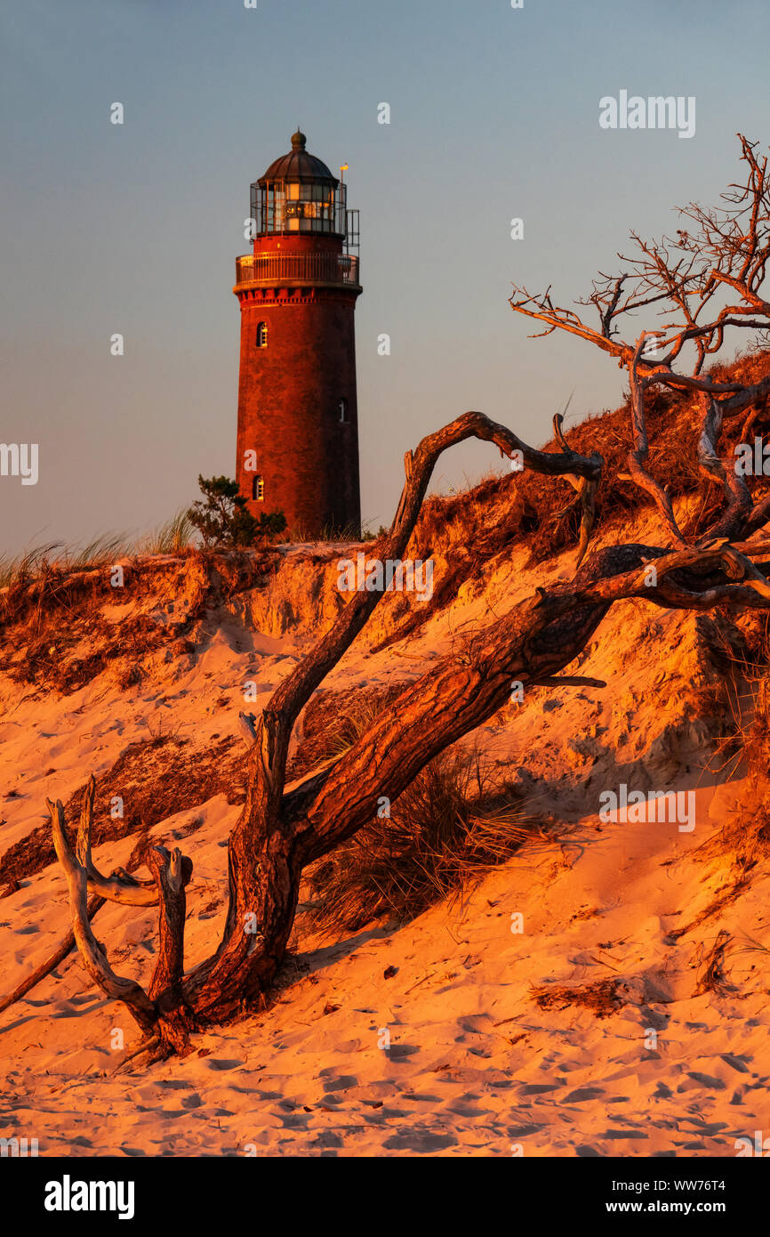 Leuchtturm am "arsser Ort', nördlichsten Punkt der Halbinsel Fischland-Darß-Zingst, Ostsee Stockfoto