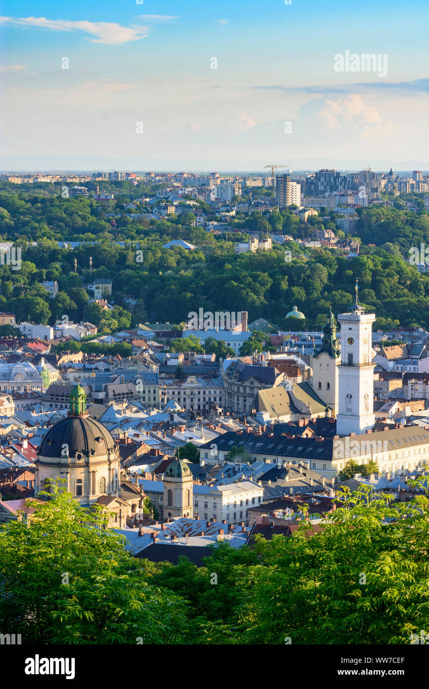 Lemberg (Lwiw, Lemberg): Blick von der Burg auf die Altstadt mit Rathaus, Oblast Lwiw, Ukraine Stockfoto