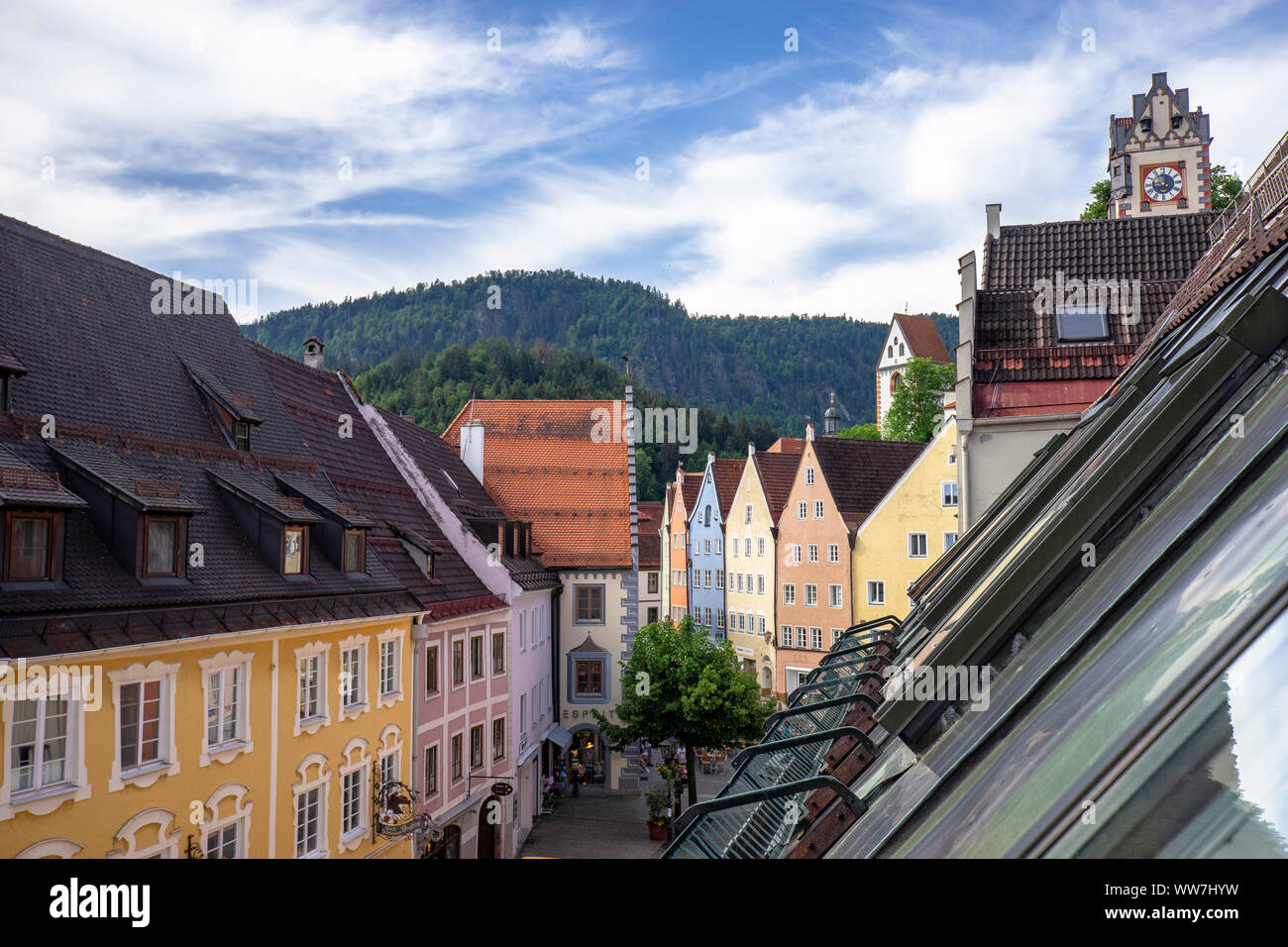 Deutschland, Bayern, Allgäu, FÃ¼ssen, Blick in die Fußgängerzone in der Altstadt von FÃ¼ssen Stockfoto