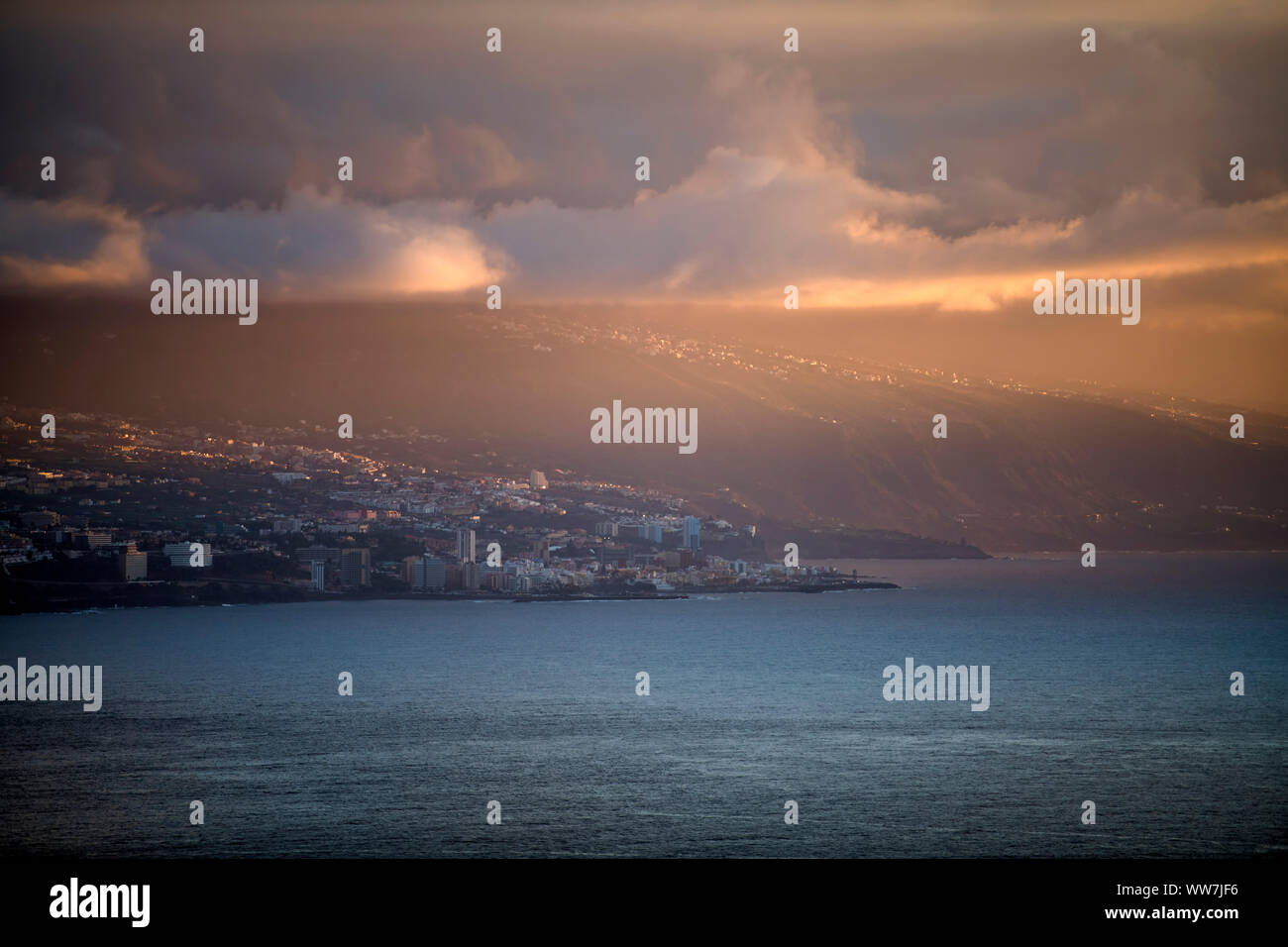 Sonnenuntergang, El Sauzal, Teneriffa, Kanarische Inseln, Spanien Stockfoto