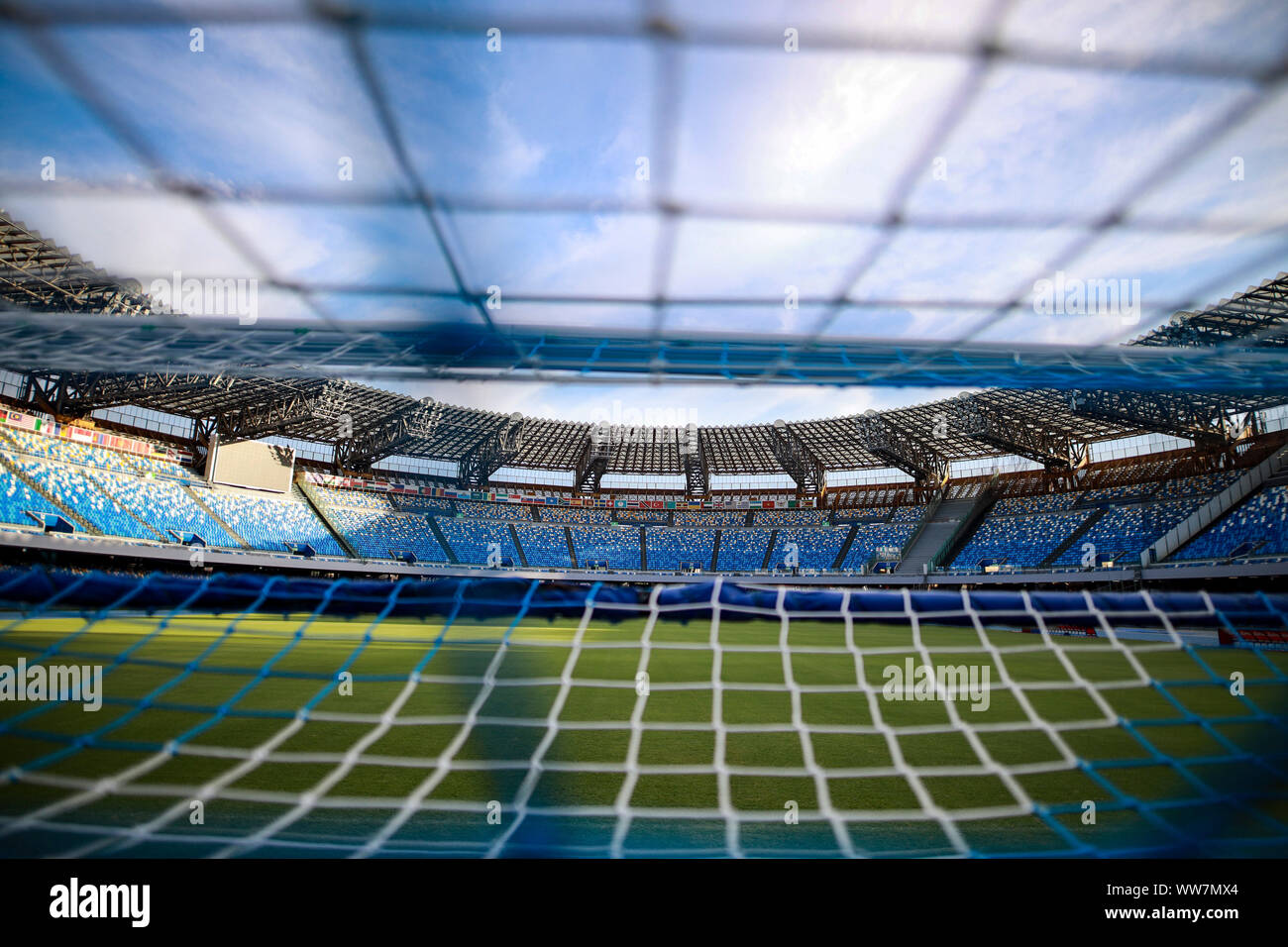 13. September 2019, San Paolo Stadion Fuorigrotta, Neapel, Italien; Die San Paolo Stadion ist zum ersten Mal der Öffentlichkeit nach umfangreichen Renovierungsarbeiten zum Stadion - Redaktionelle verwenden Sie nur geöffnet. Stockfoto