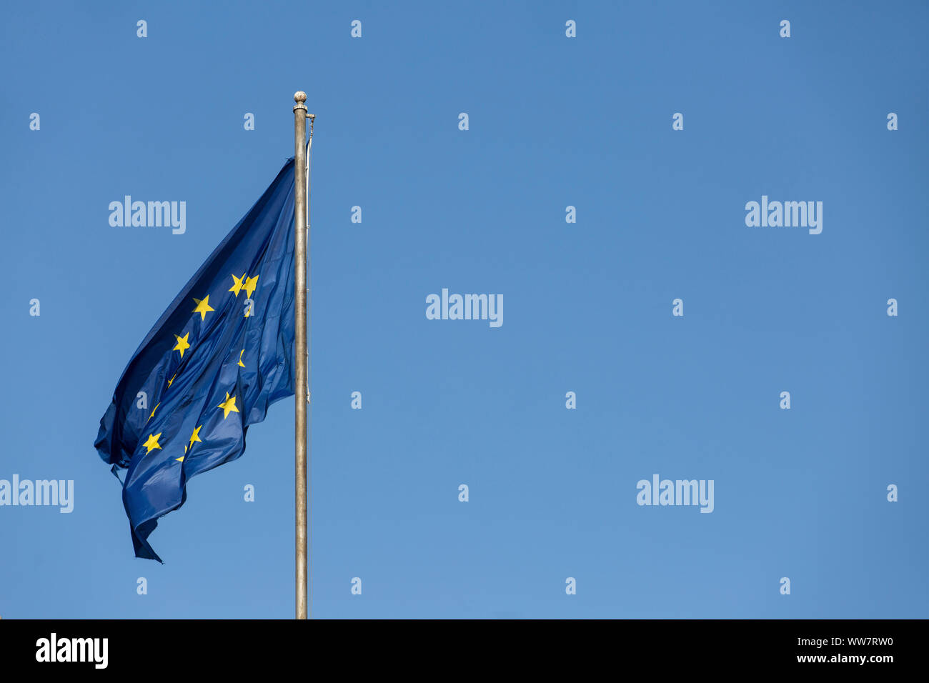 Italien fahne gegenlicht Fotos und Bildmaterial in hoher Auflösung Alamy