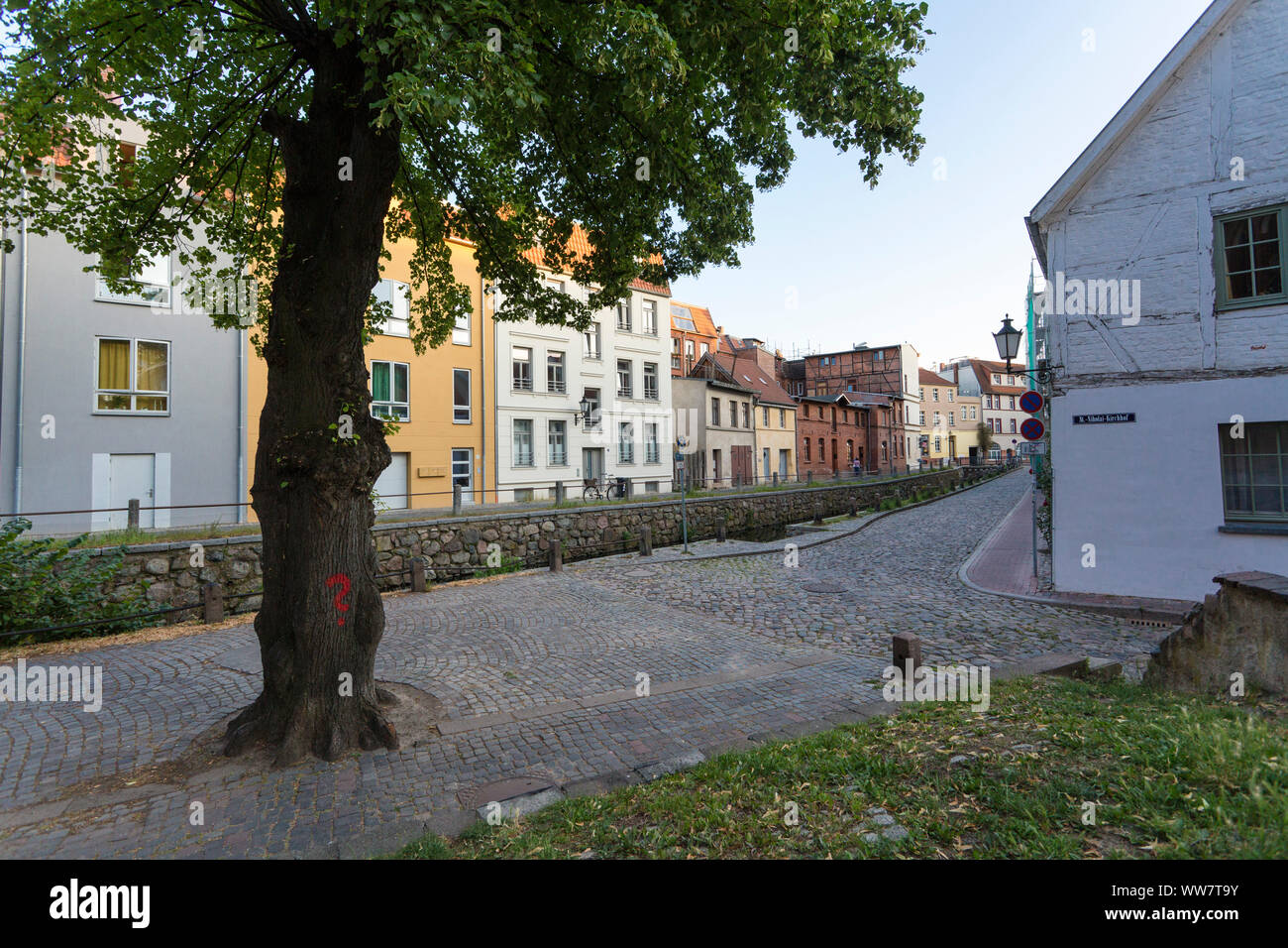 Deutschland, Wismar, Häuser in der Innenstadt Stockfoto