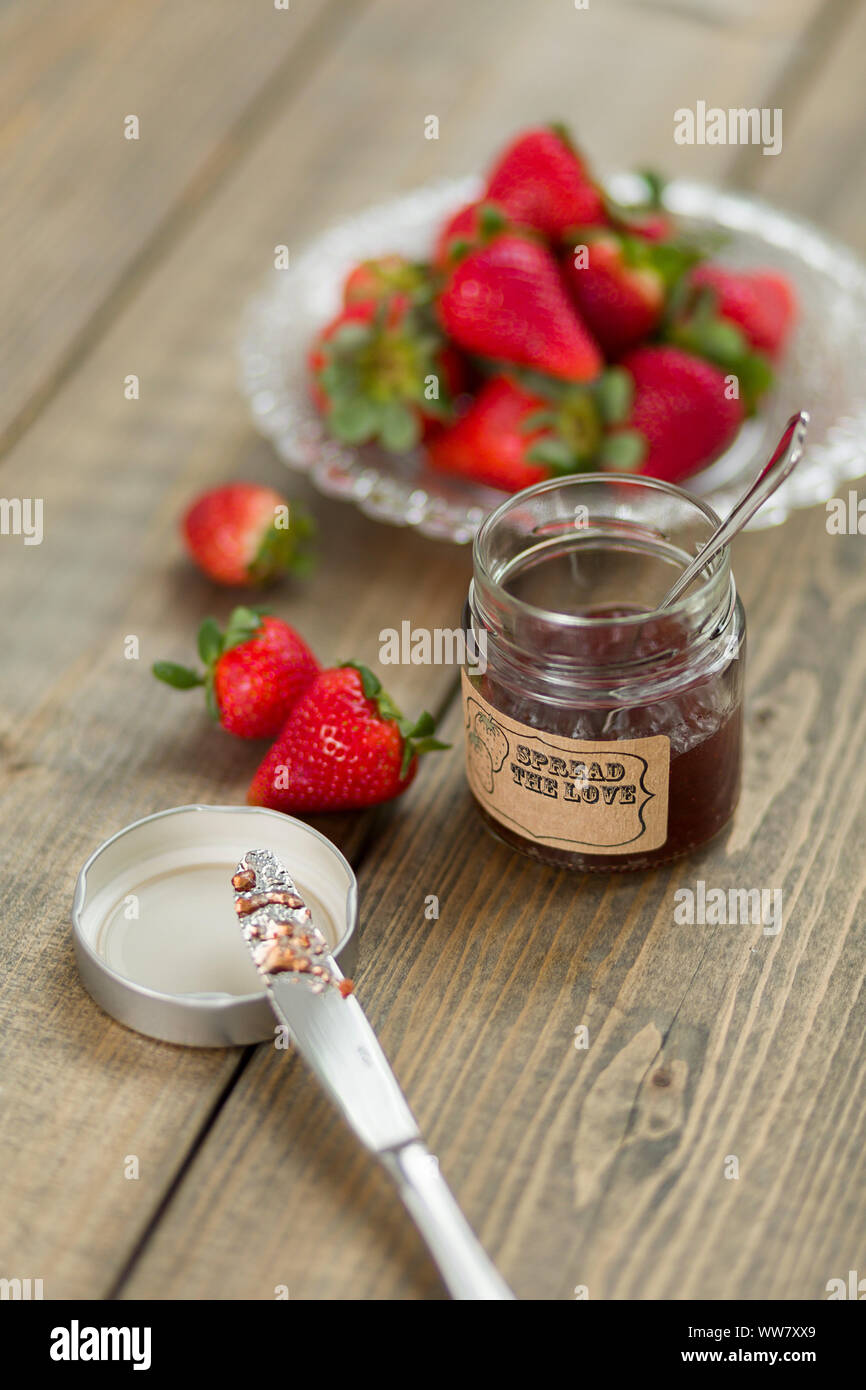 Erdbeermarmelade, Einmachglas, Stockfoto