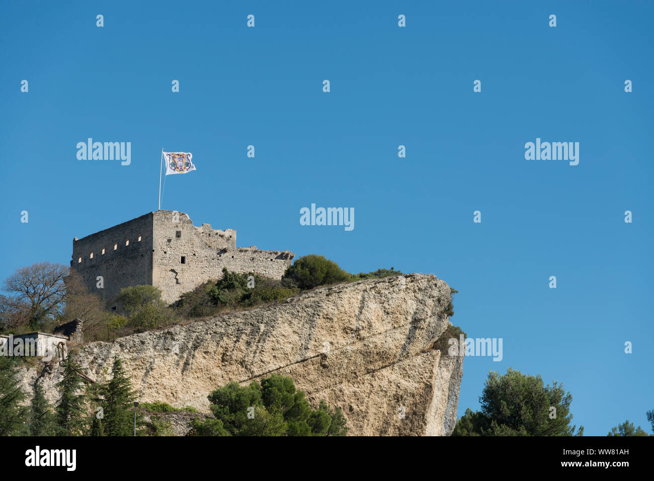 Vaison-la-Romaine, Vaucluse, Provence, Provence-Alpes-Côte d'Azur, Frankreich, Blick auf die Burg der Grafen von Toulouse in Vaison-la-Romain im Arrondissement Carpentras, Stockfoto