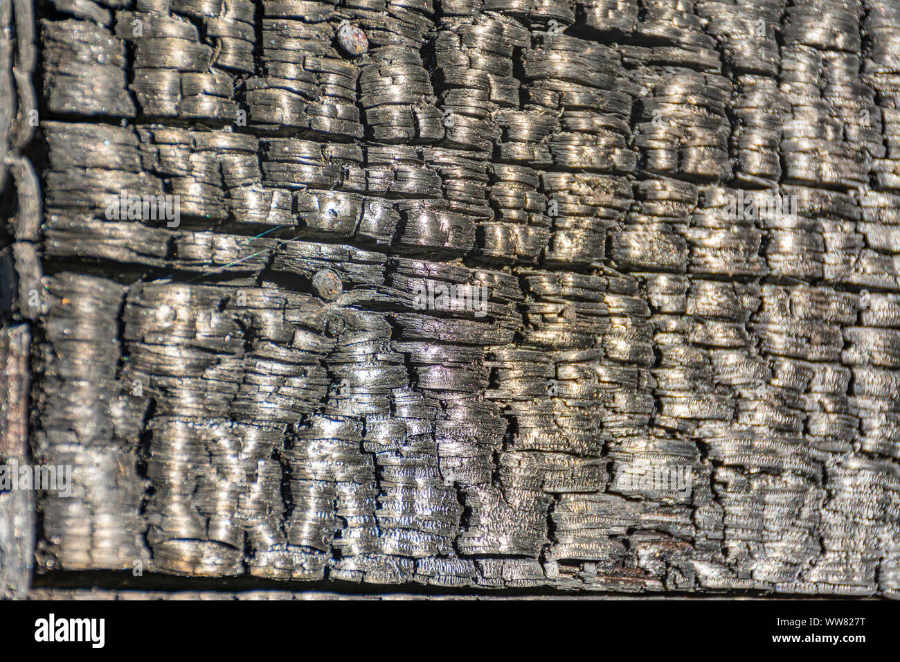 Verbranntes Holz Stockfotos Und Bilder Kaufen Alamy