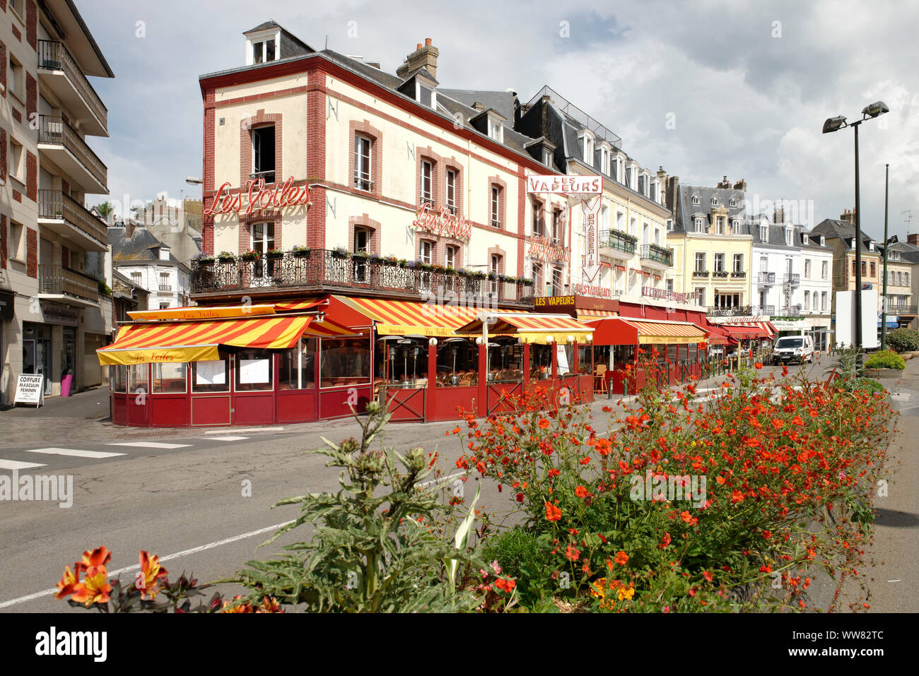 Restaurant Le Central in Trouville-sur-Mer, Calvados, Basse-Normandie, Ärmelkanal, Frankreich Stockfoto