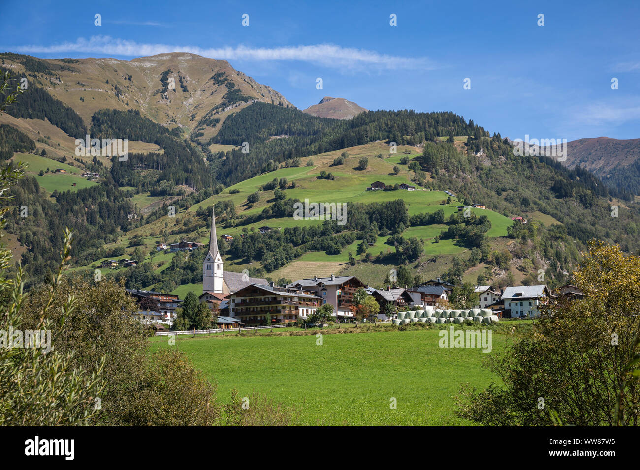 Anzeigen von Rauris im Raurisertal, Pinzgau, Salzburg, Österreich, September 2018 Stockfoto