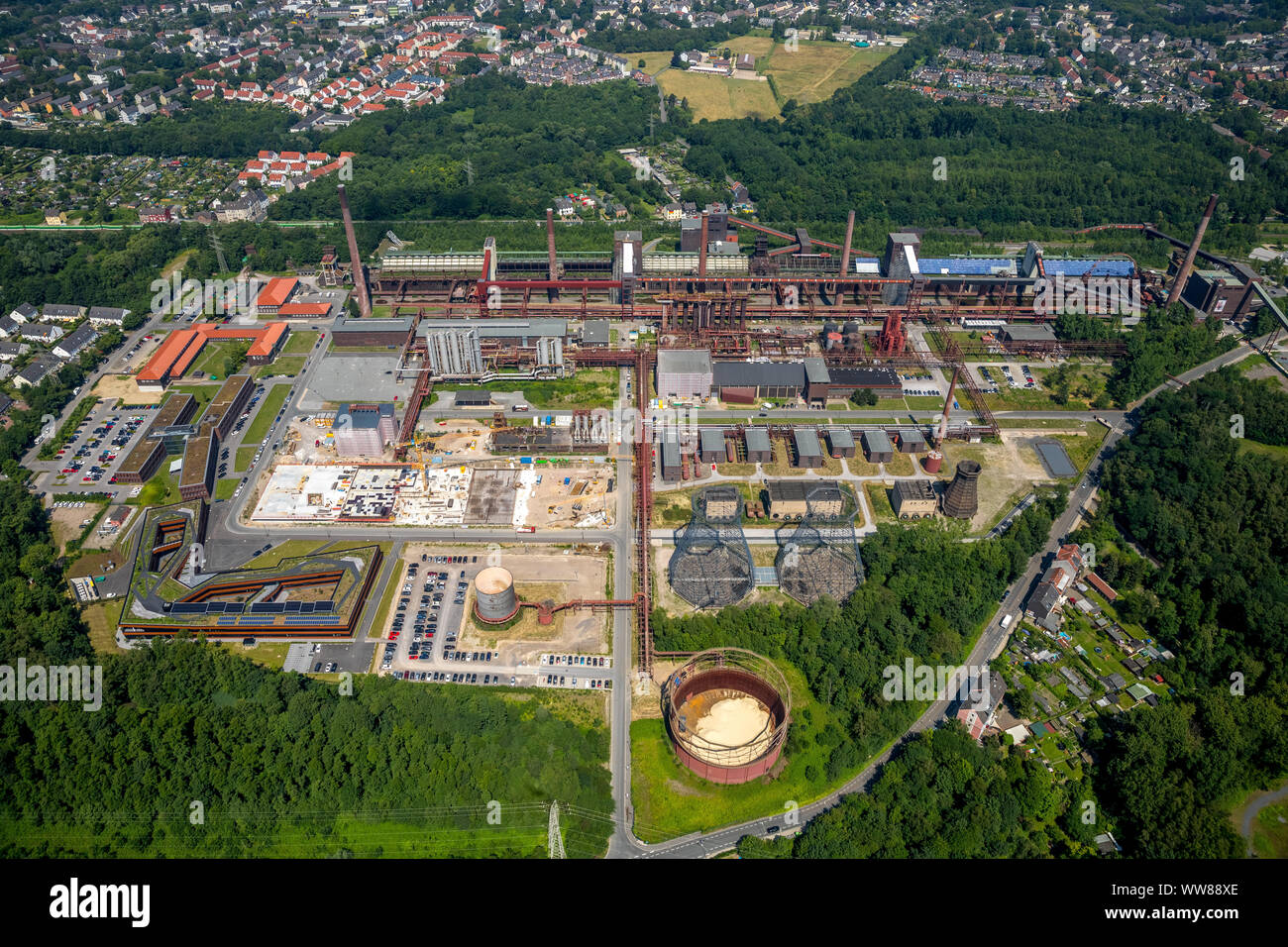 Luftaufnahme, Neubau der RAG-Stiftung bei der Kokerei Zollverein Essen, RAG AG, World Heritage Site, Ruhrgebiet, Nordrhein-Westfalen, Deutschland Stockfoto