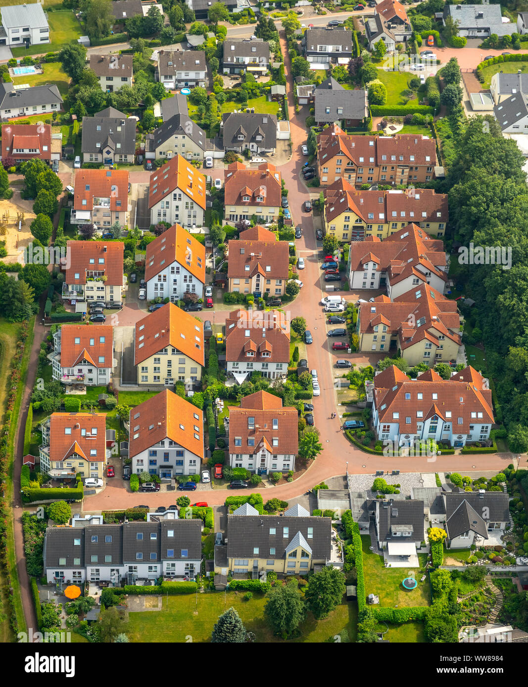 Luftaufnahme, Wohnsiedlung Uhlenkotten neben der alten Heidehof in Niederwenigern, Hattingen, Ruhrgebiet, Nordrhein-Westfalen, Deutschland Stockfoto