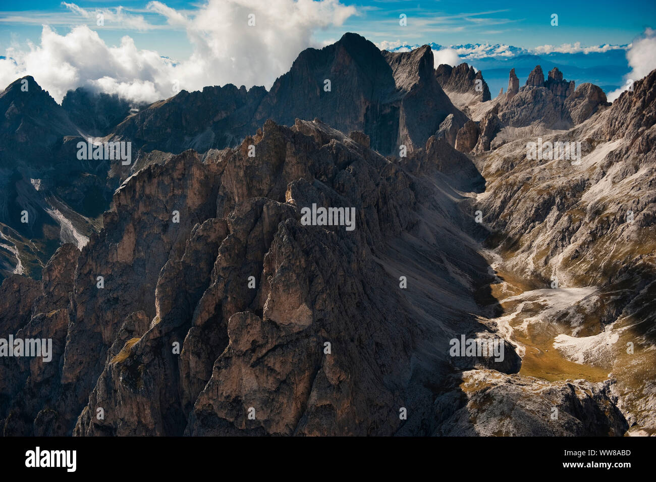 Dolomiten, Rosengarten, Valle del Vajolet, Crepe di Lausa, Gran Croh, Mugoni, Luftaufnahme, Trentino, Italien Stockfoto
