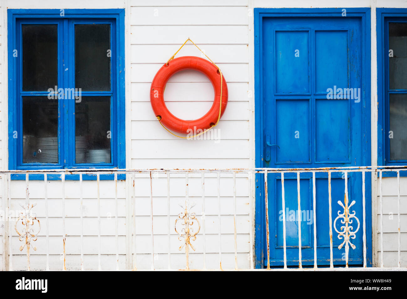 Beach Hut mit Lebensretter, Türkei, Stockfoto