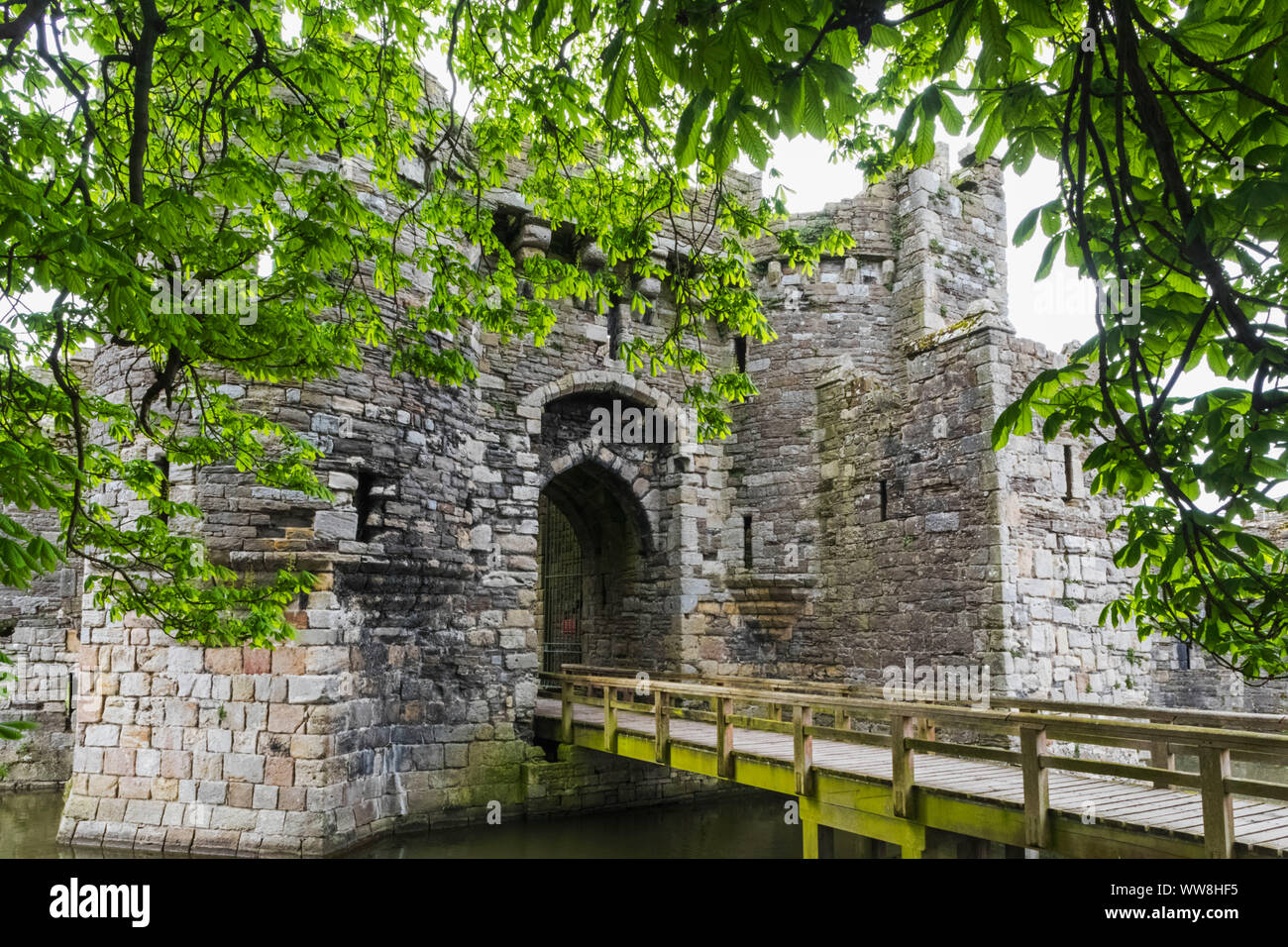 Wales Anglesey, Beaumaris, Beaumaris Castle, das Eingangstor Stockfoto