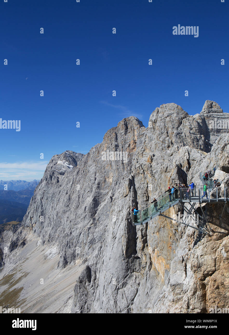 Sky Walk am Dachstein Bergstation Hunerkogel, Berg, in der Nähe von Ramsau, Steiermark, Oberösterreich, Österreich Stockfoto