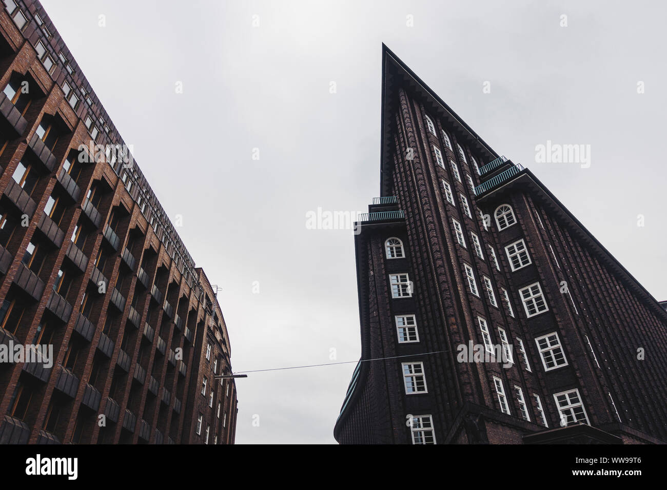 Die ikonischen geschwungenen schwarzen Stein expressionistische Gestaltung von Chilehaus (Chile Haus) in Hamburg. Von Architekt Fritz Höger konzipiert und im Jahr 1924 abgeschlossen Stockfoto