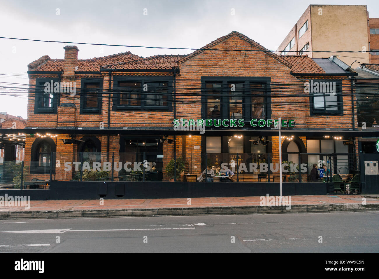 Ein modernes Starbucks Filiale in Bogota buchen Luxushotels Zona G, Kolumbien - Bietet eine mehr Handwerkliche, luxuriöses Gefühl als eine regelmäßige Zweig. Stockfoto