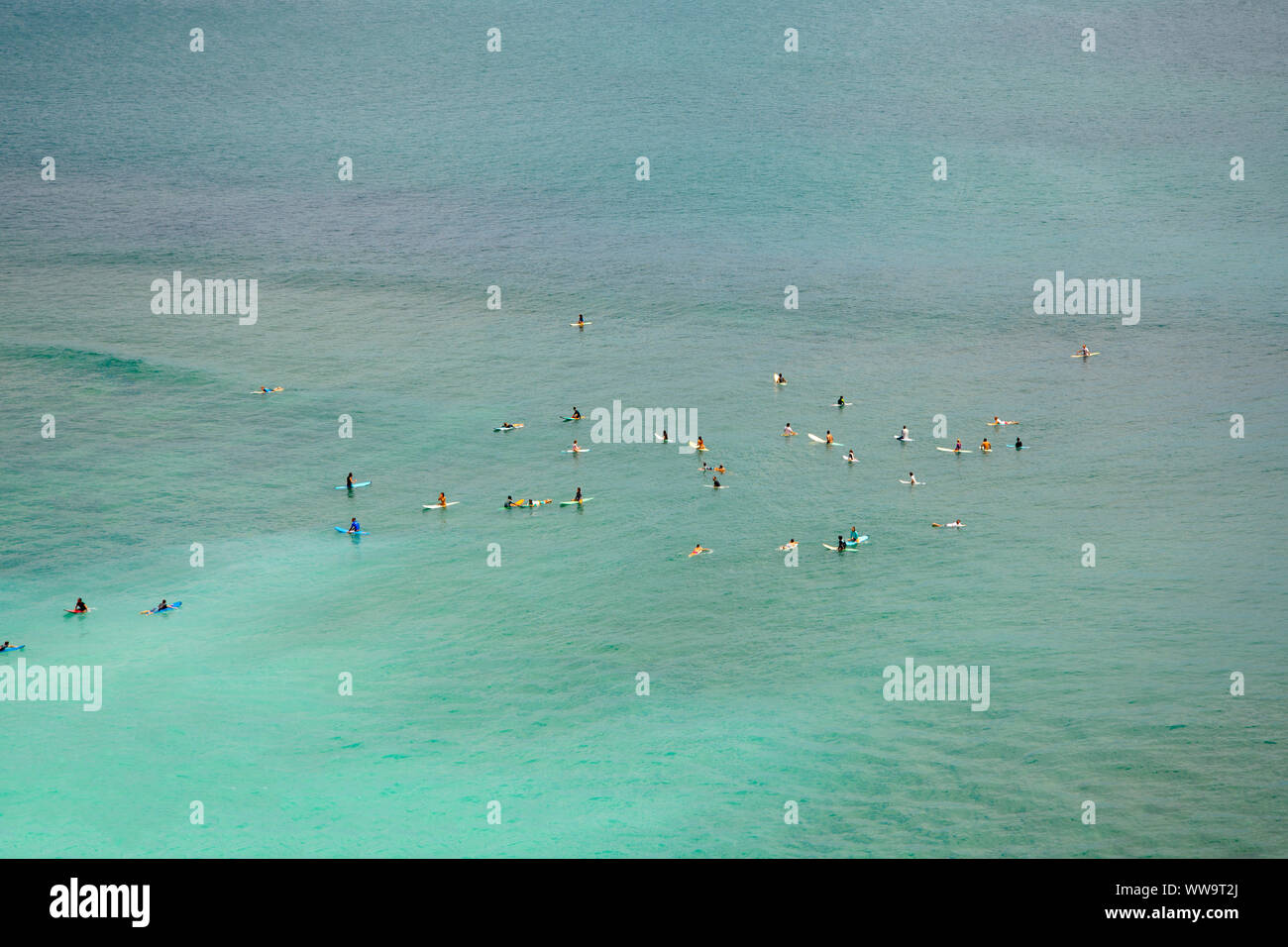 Surfer im Meer - Bali - Indonesien Stockfoto