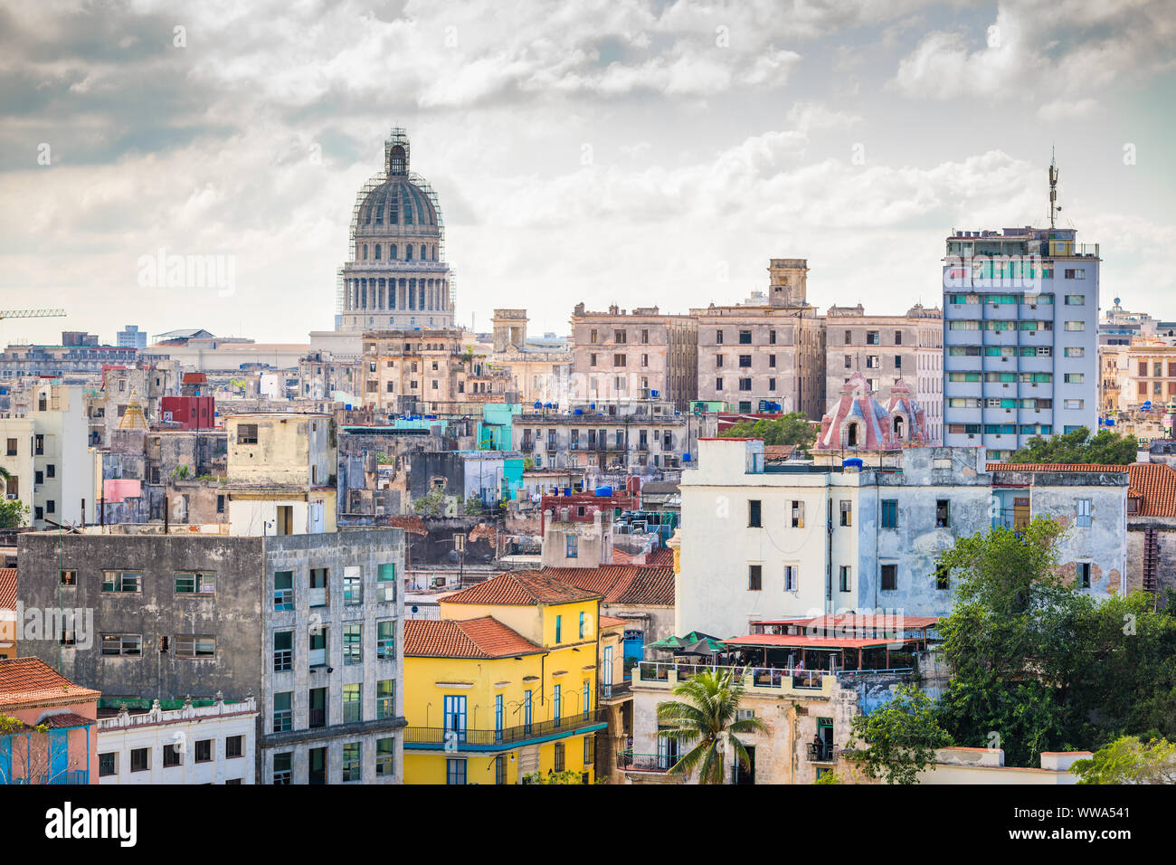 Havanna, Kuba Downtown Skyline auf dem Malecon. Stockfoto