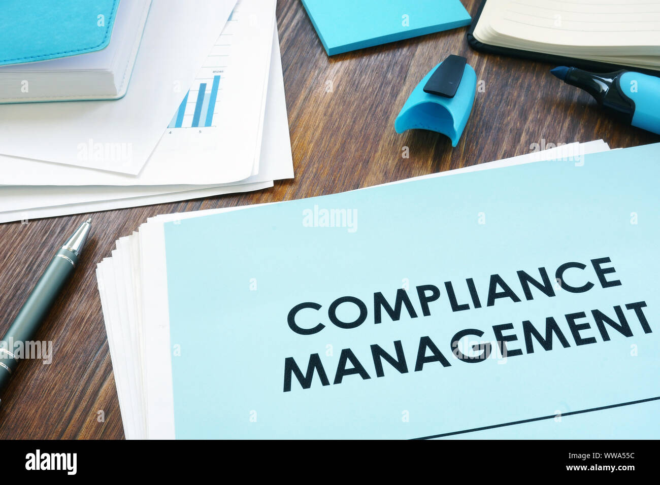 Compliance Management Konzept. Stapel der Papiere. Stockfoto