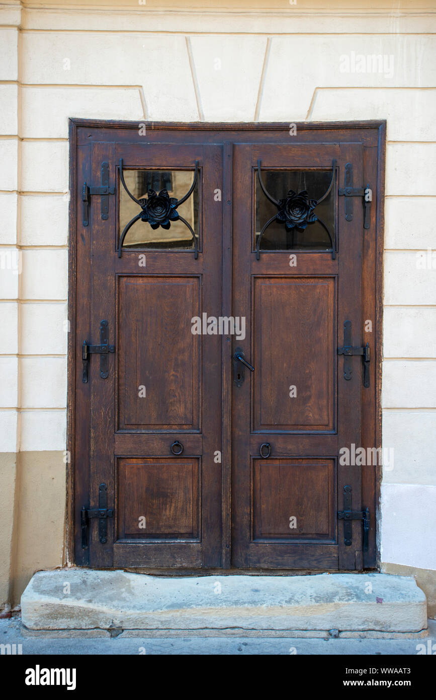 Alte Tür in die Stadt Sibiu, Rumänien Stockfoto