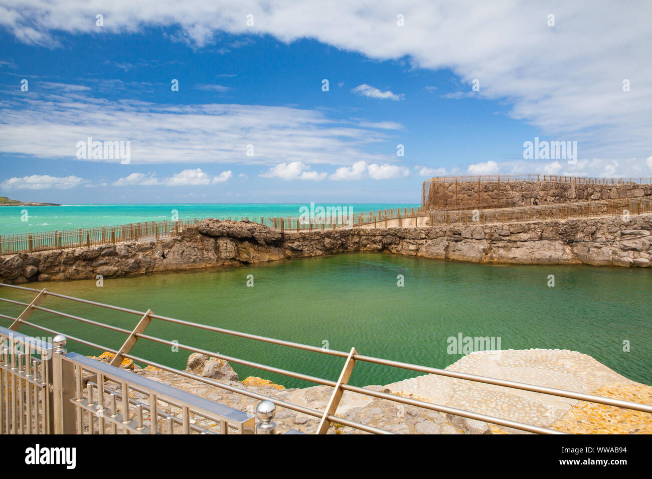 Mini Zoo auf La Magdalena, Santander, Spanien. Der öffentliche Park auf Magdalena Halbinsel hat einen freien Mini-Zoo mit Pinguinen, Robben, Seelöwen, und Enten. Stockfoto