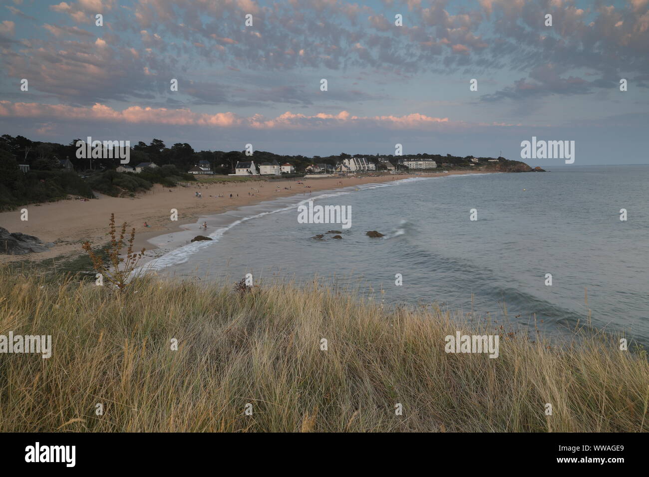 Französische Atlantikküste - Strand und Felsen in Pornichet Bereich Stockfoto