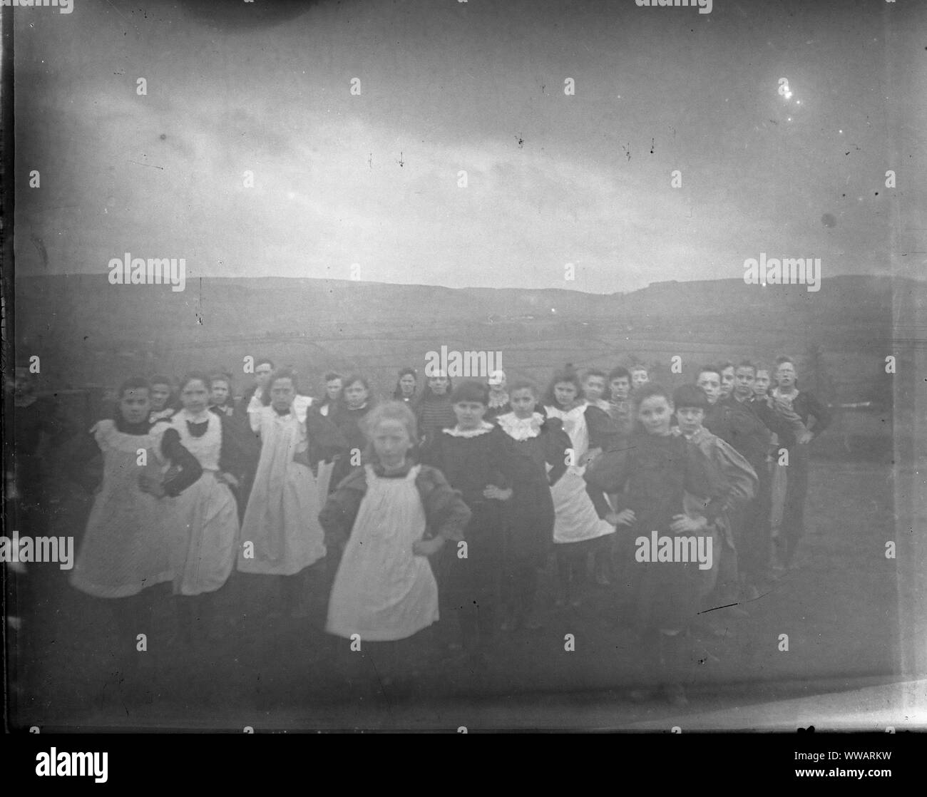 Archiv Bild des späten viktorianischen Kinder tanzen, ca. 1900 Stockfoto