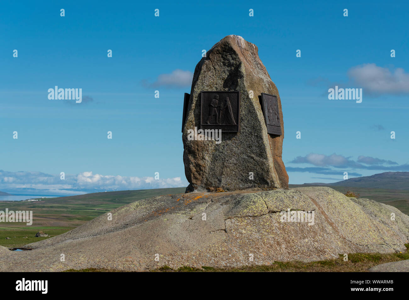 Bjarg momorial Stein in Westiceland zeigt eine kurze Geschichte des Grettis die Starke von der Grettis saga, Sohn des Asmund Langhaar Stockfoto