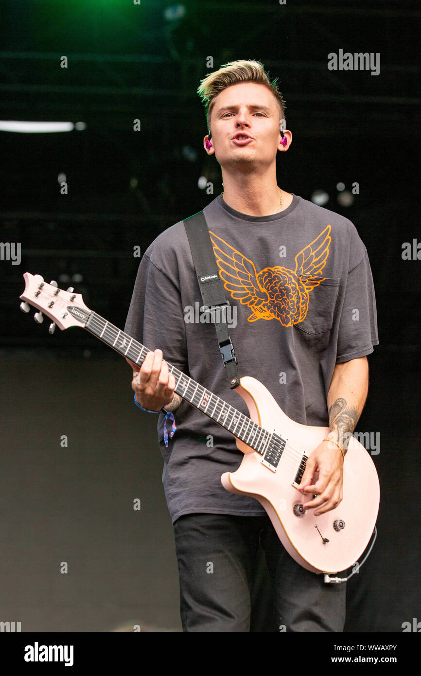 September 13, 2019, Chicago, Illinois, USA: SAM BOWDEN der Hals Tief während der Riot Fest Musik Festival bei Douglas Park in Chicago, Illinois (Bild: © Daniel DeSlover/ZUMA Draht) Stockfoto