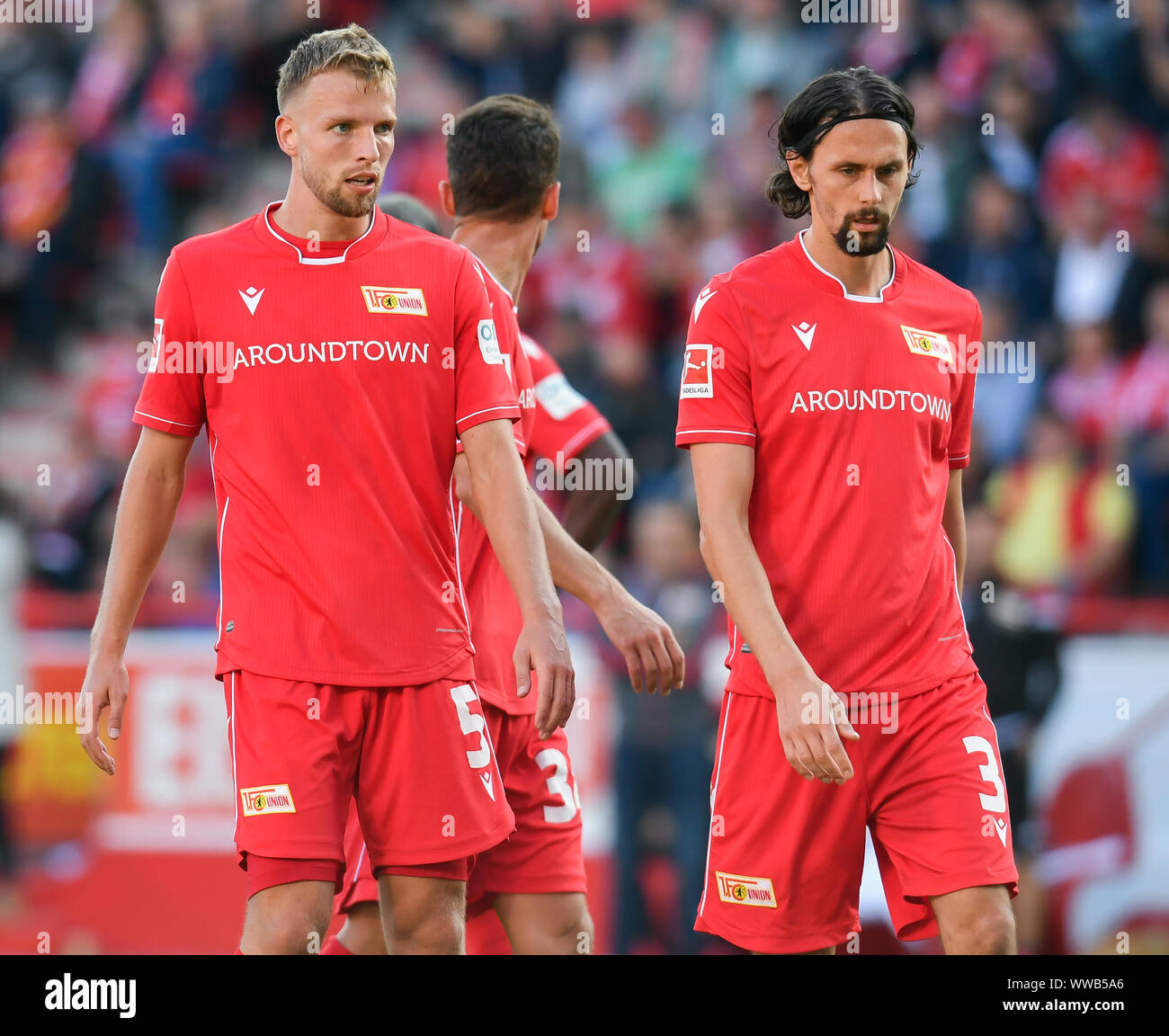 Berlin, Deutschland. 14 Sep, 2019. Fussball: 1. Fussballbundesliga, 4. Spieltag 1.FC Union Berlin - Werder Bremen, Stadion An der Alten Försterei. Marvin Friedrich (l) von Union Berlin und Neven Subotic (r) der Union Berlin im Spiel Credit reagieren: Tom Weller/dpa - WICHTIGER HINWEIS: In Übereinstimmung mit den Anforderungen der DFL Deutsche Fußball Liga oder der DFB Deutscher Fußball-Bund ist es untersagt, zu verwenden oder verwendet Fotos im Stadion und/oder das Spiel in Form von Bildern und/oder Videos - wie Foto Sequenzen getroffen haben./dpa/Alamy leben Nachrichten Stockfoto