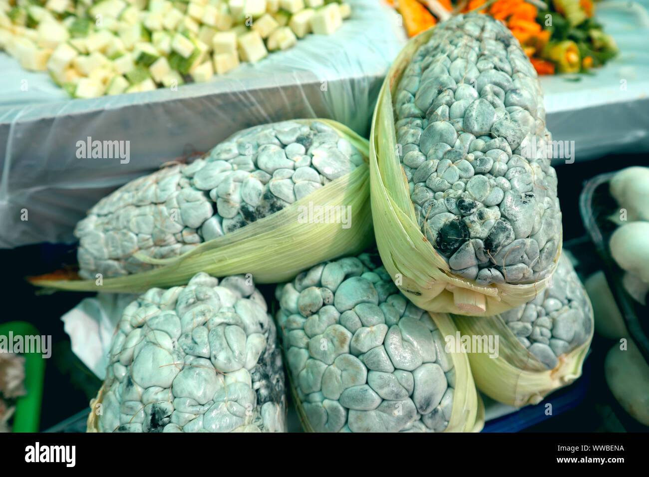 Huitlacoche (mexikanischen Mais Pilz) am Markt Stockfoto