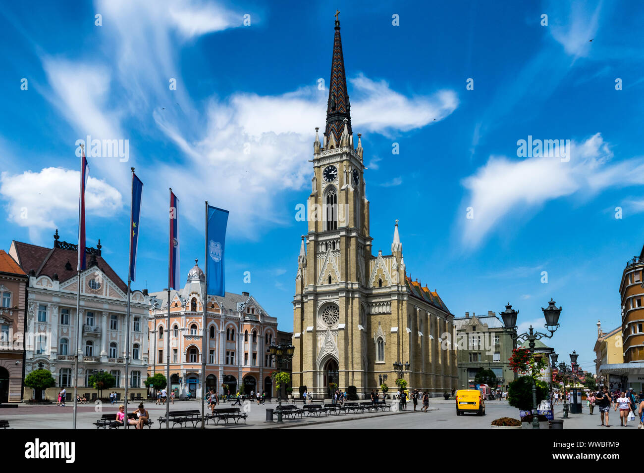 NOVI SAD, Serbien - 7. Juli, Novi Sad - Liberty Square am Tag der Ausfahrt Festival. Novi Sad ist die zweitgrößte Stadt in Serbien, 1895 erbaut. Novi Sa Stockfoto