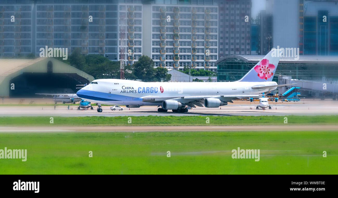 Flugzeug Boeing 747 der China Airlines Cargo Landung am internationalen Flughafen Tan Son Nhat, Ho Chi Minh City, Vietnam Stockfoto