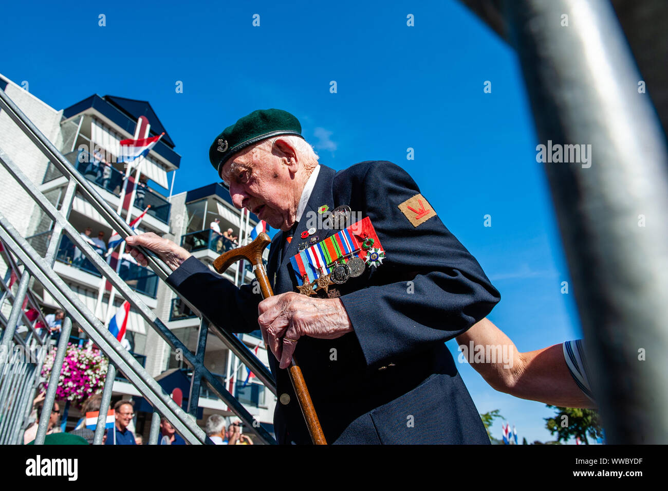 Veghel, Niederlande. 14 Sep, 2019. Ein WWII Veteran kommt an der Veranstaltung. Die 2019 zum Gedenken an 75 Jahre seit der Operation Market Garden stattfand. Operation Market Garden war eine der größten Alliierten Operationen des Zweiten Weltkriegs. Es fand im September 1944 statt. Zu der Zeit, die Alliierten reisten aus Belgien über mehrere Standorte in den Niederlanden, um schließlich in Nimwegen und Arnheim. Niederlande. Credit: SOPA Images Limited/Alamy leben Nachrichten Stockfoto