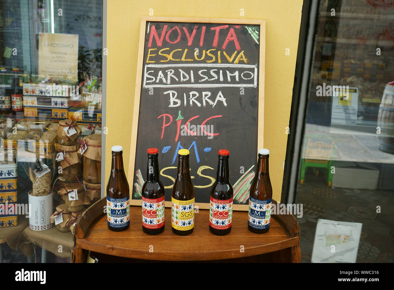 SARDISSIMO, spezielles würziges sardisches Bier, Cagliari, Sardinien, Italien Stockfoto