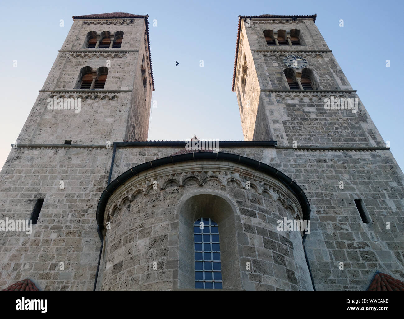 ROMANISCHE BASLILIKA. Römische Basilika. ALTENSTADT Stockfoto