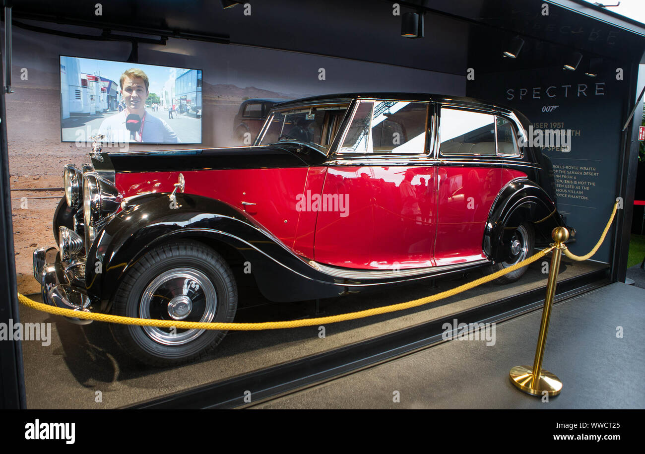 Die Oberhauser 1951 Rolls Royce Wraith aus der Verfilmung von Gespenst auf Anzeige in Silverstone als Teil des Touring "Bond in Motion" Ausstellung. Stockfoto
