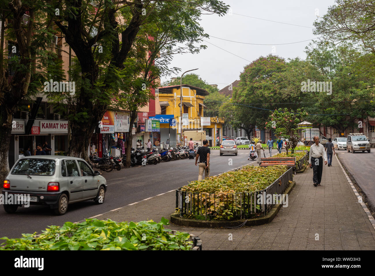 Die Stadt Panjim voller Aktivität gegenüber Unserer Lieben Frau von der Unbefleckten Empfängnis Kirche in Goa auf der indischen Unabhängigkeit Tag Stockfoto