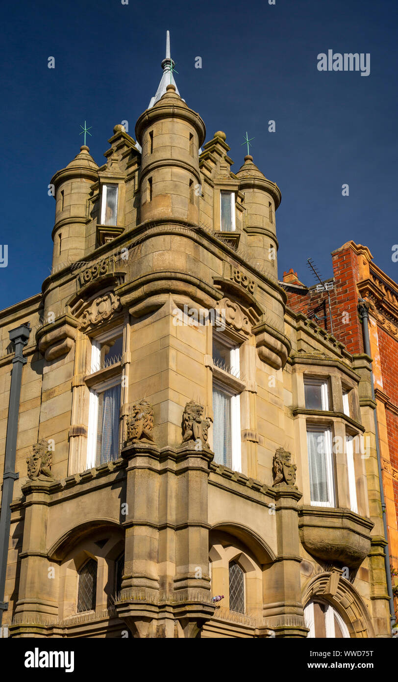 UK, County Durham, Bishop Auckland, Newgate Street, ehemaliger Yorkshire Bank auf der Straße Ecke, Detail Stockfoto
