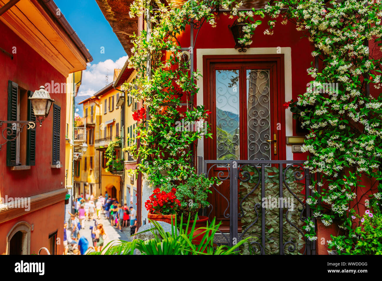 Bunte italienische Architektur in Bellagio Stadt, Region Lombardei in Italien Stockfoto