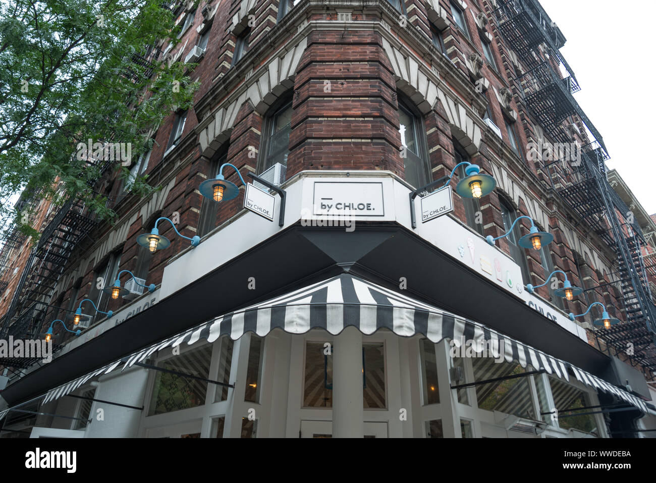 New York, NY - 14. September 2019: Von Chloe ein berühmter Vegetarier essen schnell Zwangloses Restaurant im West Village Stockfoto